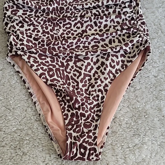 NEW J CREW ONE SHOULDER ruched Swin Suit In Leaopard Print  Size 10 - Picture 14 of 16